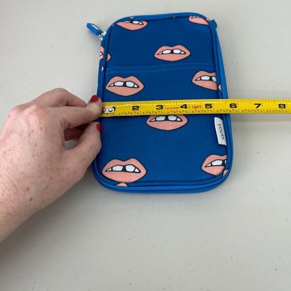 Yoobi Pencil Pens Marker Calculator Cell Phone Case Zip Pockets Blue Mouth Lips - Picture 5 of 5
